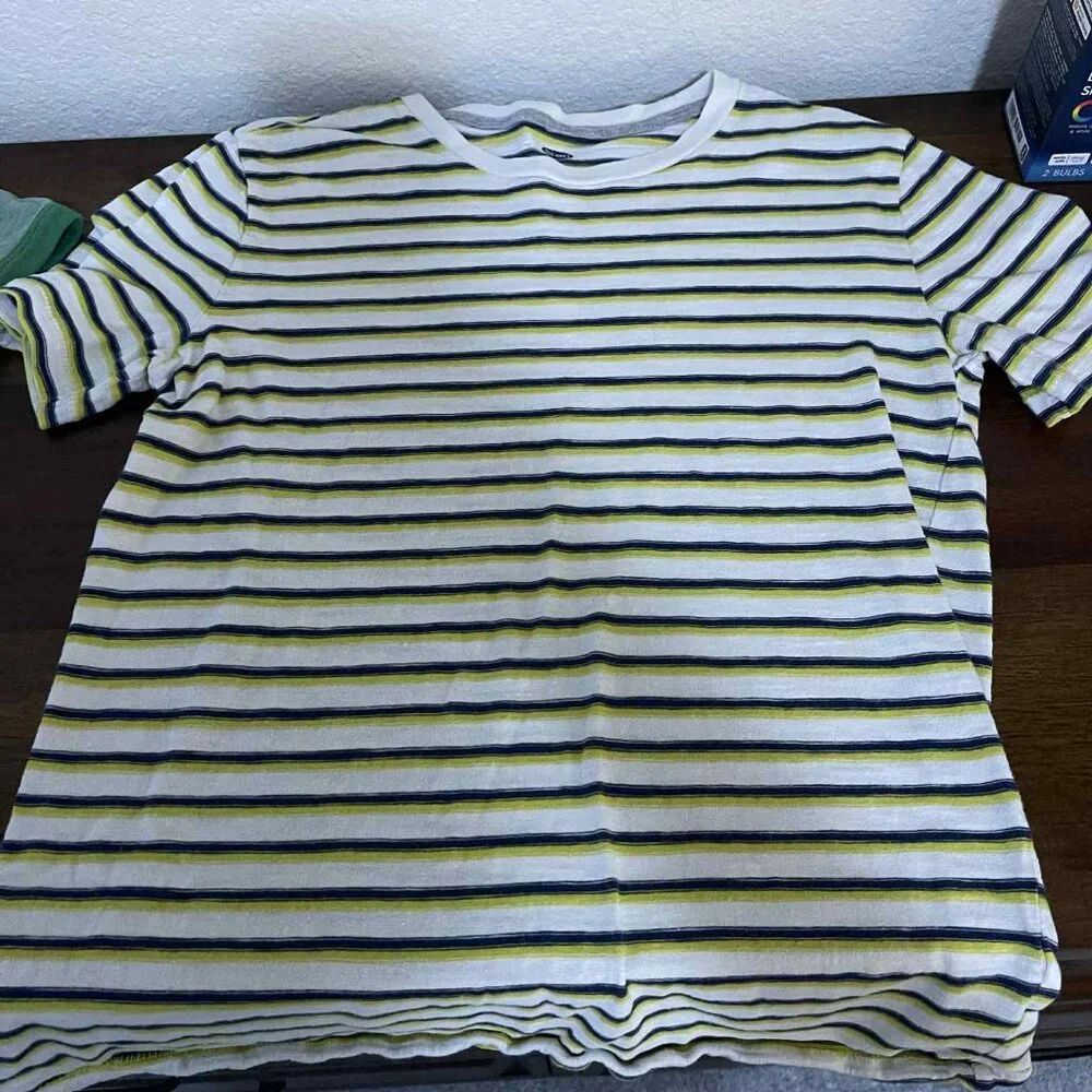 LOT OF 4 SHIRTS: Old Navys Boys' Light Weight Short Sleeve Shirts XL